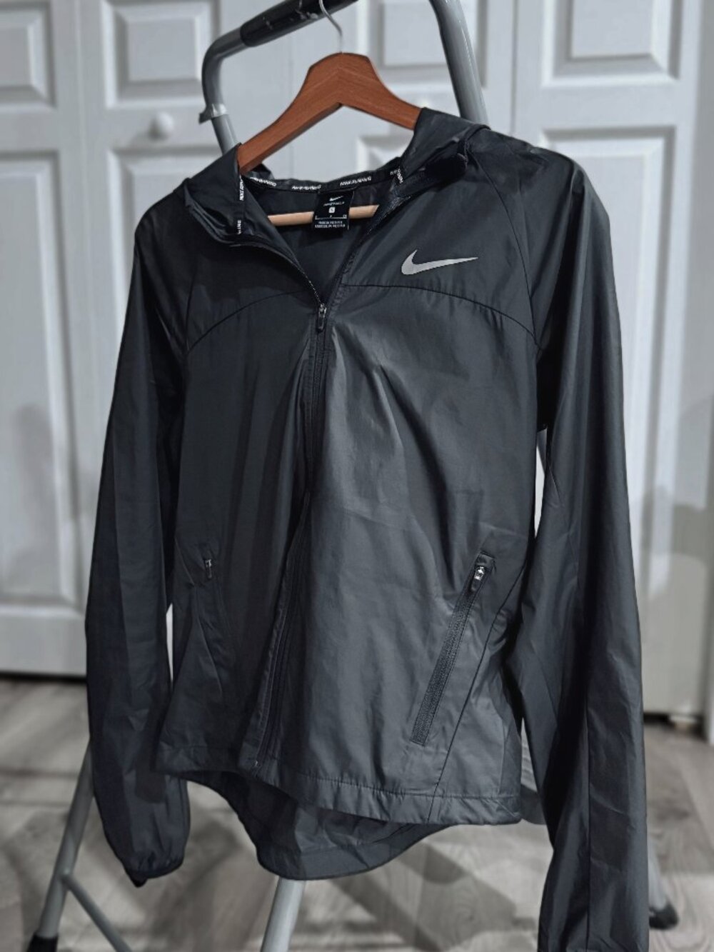 Nike Shield Running Jacket 🖤